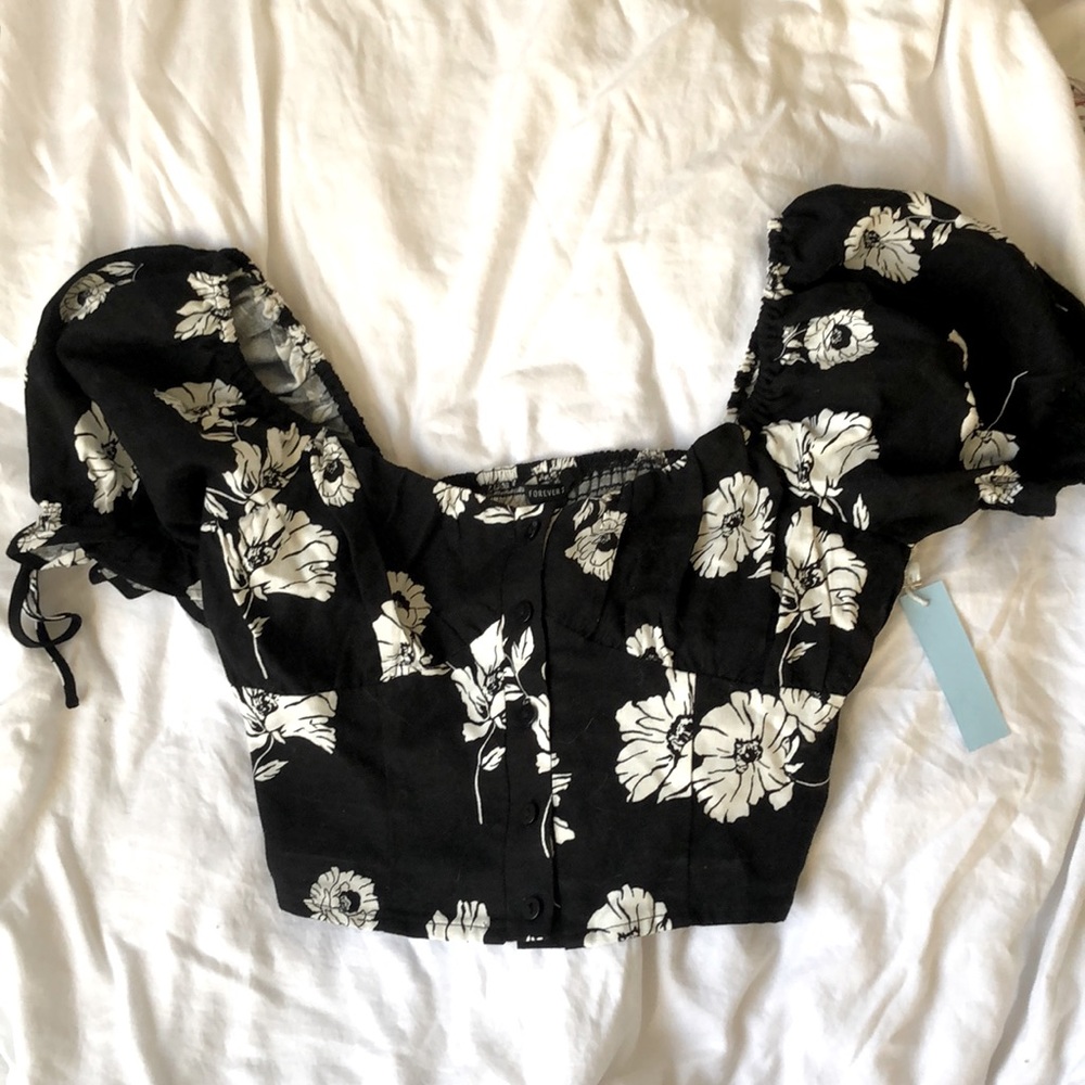 F21 Crop Floral Top